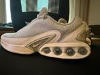 Nike Air Schoenen Z.G.A.N., Ophalen of Verzenden, Zo goed als nieuw, Wit, Sneakers of Gympen