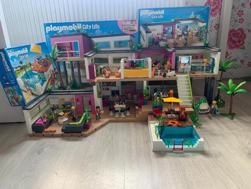 Playmobil luxe villa met uitbreiding en 10 aanvullende setje, Kinderen en Baby's, Speelgoed | Playmobil, Zo goed als nieuw, Complete set