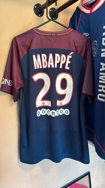 Origineel Mbappe PSG shirt beschikbaar voor biedingen