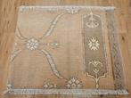 Handgeknoopt oosters tapijt nepal 60x71, Info@SlatsAntiek.nl, 50 tot 100 cm, Crème, Perzisch