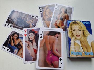 Pin-Up Kaartspel – Blauw – Ondeugend & Nostalgisch beschikbaar voor biedingen