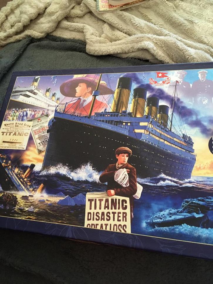 Titanic legpuzzel Bluebird als Nieuw., Hobby en Vrije tijd, Denksport en Puzzels, Zo goed als nieuw, Legpuzzel, Meer dan 1500 stukjes