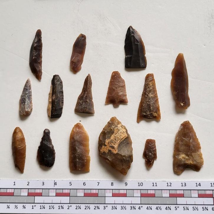 15 vuursteen werktuigen Neolithicum Sahara retouche #3, Verzamelen, Mineralen en Fossielen, Fossiel, Ophalen of Verzenden
