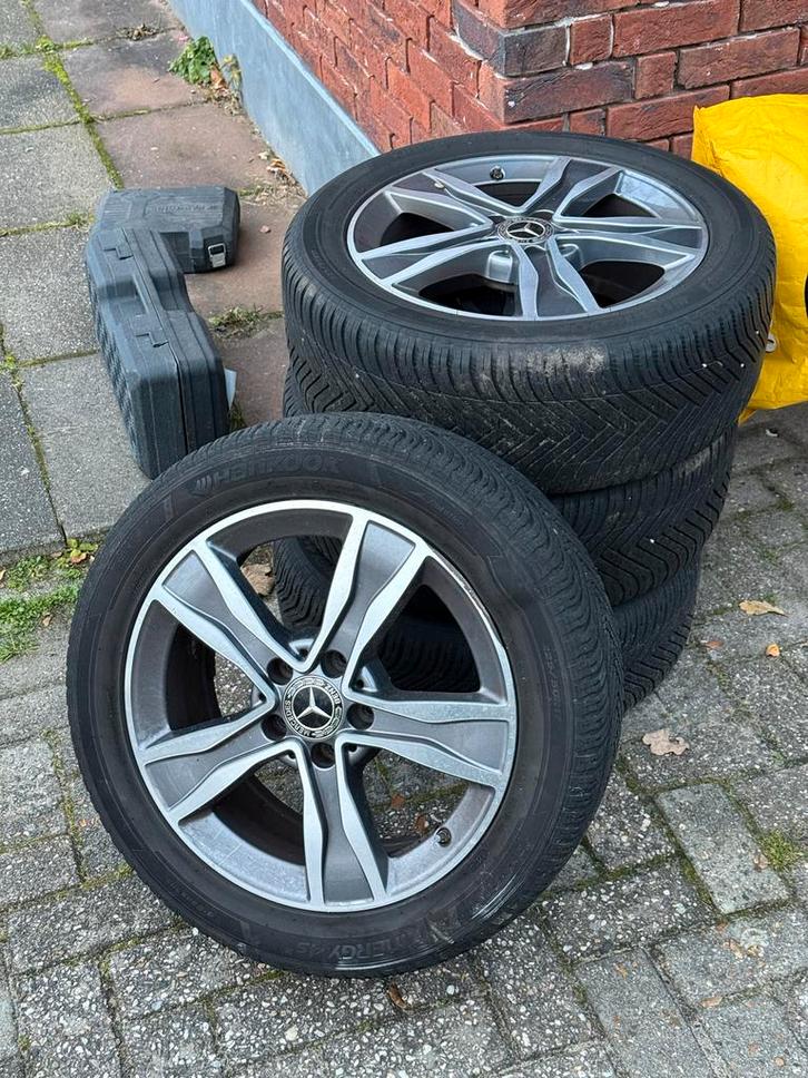 TPMS sensor Mercedes W205 HANKOOK Winterbanden met Velgen, Auto-onderdelen, Banden en Velgen, Banden en Velgen, Winterbanden, 17 inch