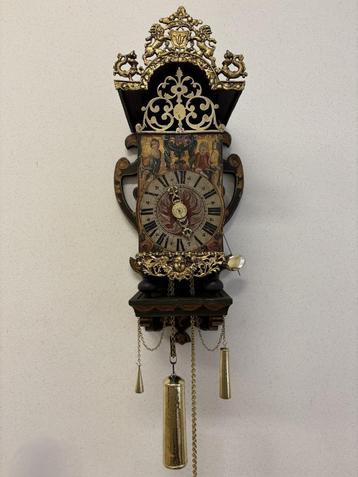 Antieke 18e eeuwse Stoelklok beschikbaar voor biedingen