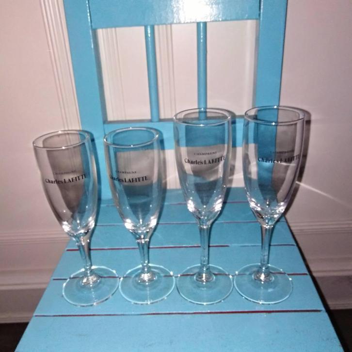 Charles Lafitte champagne glazen 4 stuks, Huis en Inrichting, Keuken | Servies, Zo goed als nieuw, Glas of Glazen, Overige stijlen