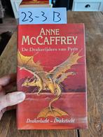 Anne McCaffrey - De drakenrijders van Pern, Ophalen of Verzenden, Zo goed als nieuw