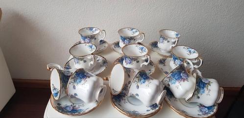 Royal Albert Moonlight Rose Servies, Antiek en Kunst, Antiek | Servies compleet, Ophalen of Verzenden
