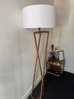 Elegante Houten Vloerlamp van notenhout, Huis en Inrichting, Ophalen, Zo goed als nieuw, Hout, 150 tot 200 cm