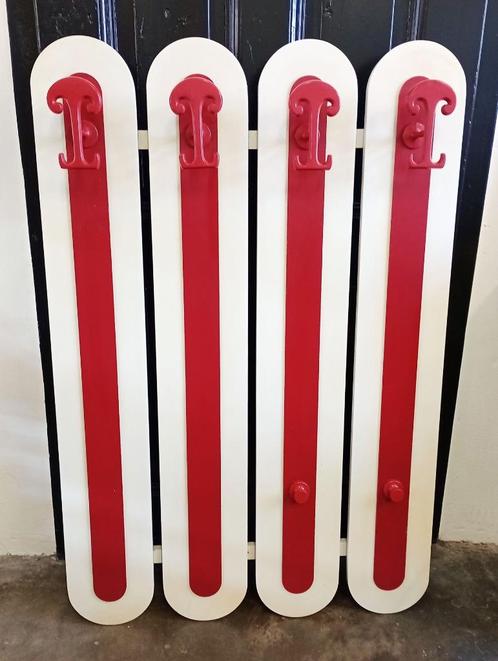 Super retro kapstok rood wit, Huis en Inrichting, Woonaccessoires | Kapstokken, Gebruikt, Wandkapstok, 100 tot 150 cm, Hout, Ophalen