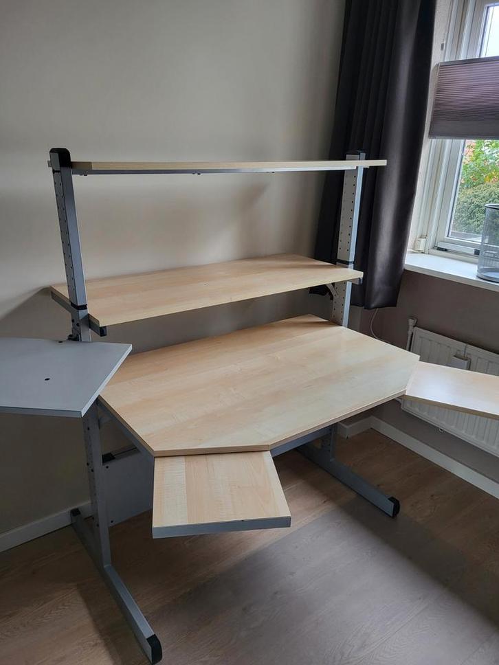 Te koop Jerker bureau Ikea, Huis en Inrichting, Bureaus, Ophalen