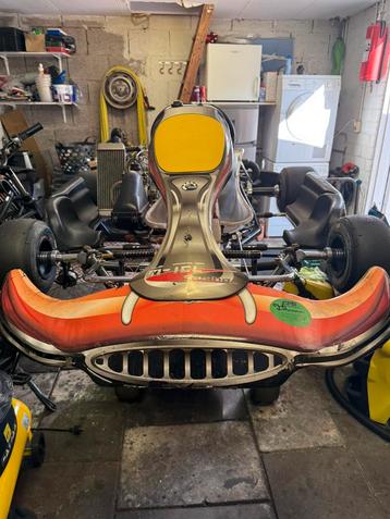 Rotax Max Senior M-Tech Volledig Gereviseerd T.W.V €1600 beschikbaar voor biedingen