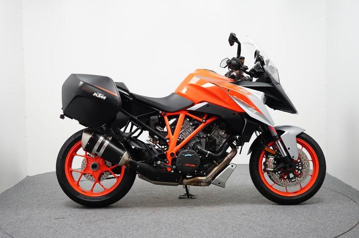 KTM 1290 SUPER DUKE GT (bj 2018), Motoren, Motoren | KTM, Bedrijf, Sport, meer dan 35 kW, ABS, Cruise Control, Handvatverwarming