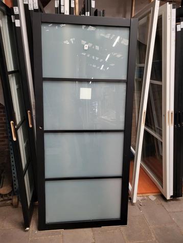 88x201,5cm binnendeur opdek R staallook zwart mat glas SL22 beschikbaar voor biedingen