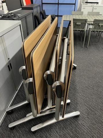 Klap (bureau) tafels (3x) houten blad, (2x) wit beschikbaar voor biedingen