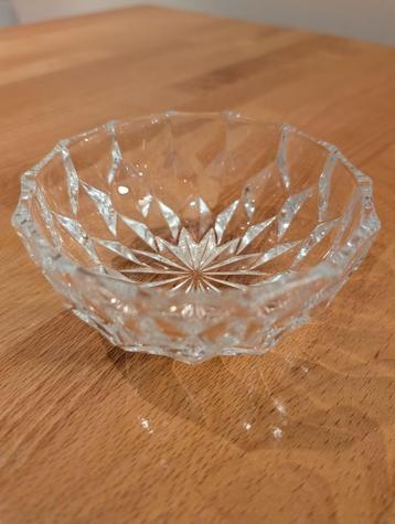 Elegante Vintage Kristallen Schaal beschikbaar voor biedingen