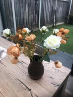 Mooi vaas met zijde bloemen wit/lichtbruin 5 witte 3 bruine, Huis en Inrichting, Woonaccessoires | Kunstplanten en Kunstbloemen
