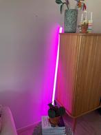 Hay neon tube LED roze 150 cm, Scandinavisch design, Kunststof, 150 tot 200 cm, Zo goed als nieuw