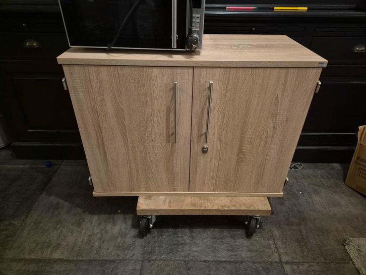 Mooie afsluitbare kast medicijnkast, Huis en Inrichting, Kasten | Lockerkasten, Zo goed als nieuw, Ophalen