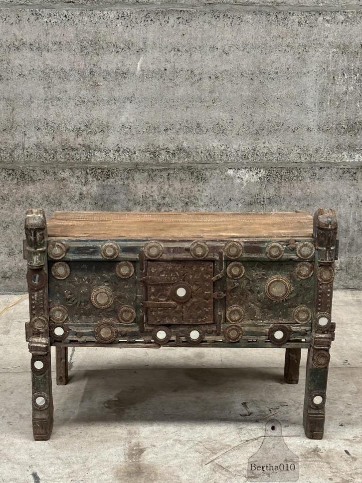 Prachtige antieke damchiya Oosterse bruidskast Indiase kast, Antiek en Kunst, Curiosa en Brocante, Ophalen of Verzenden