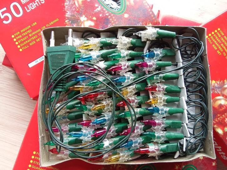 Kerstverlichting 50 lampjes kleur (nieuw in doos), Diversen, Kerst, Nieuw, Ophalen of Verzenden
