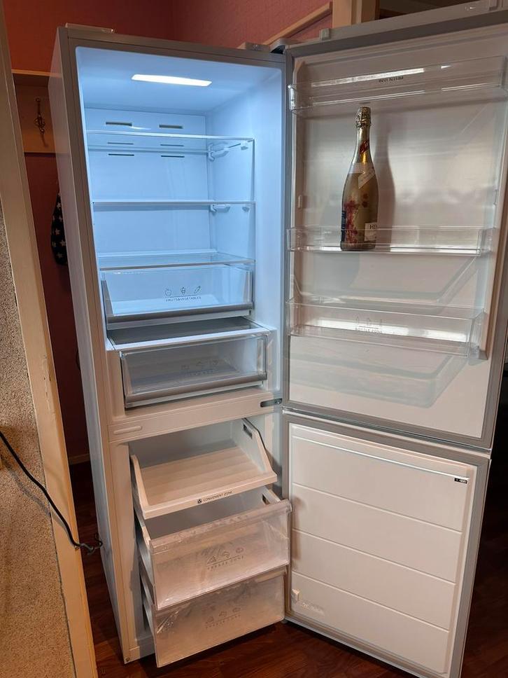 Nieuwe koel-vriescombinatie Inventum KV1850W blackfridaydeal, Witgoed en Apparatuur, Koelkasten en IJskasten, Nieuw, Met aparte vriezer