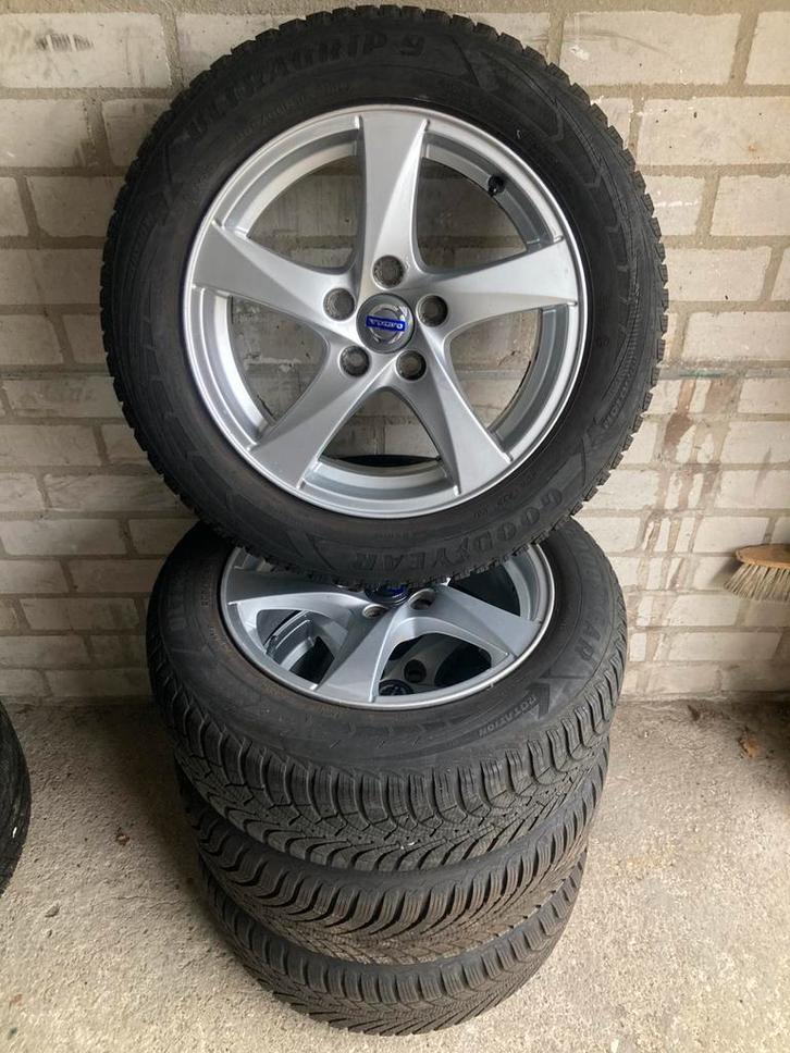 Winterbanden Volvo V70 V60 S60 S80 “ Hera ” Velgen 8,0 MM !, Auto-onderdelen, Banden en Velgen, Banden en Velgen, Winterbanden