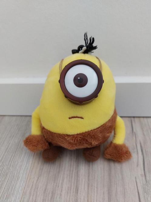 Knuffel sleutelhanger minions Illumination caveman K9007, Kinderen en Baby's, Speelgoed | Knuffels en Pluche, Zo goed als nieuw