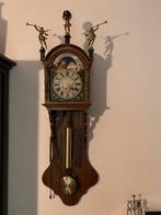 Klok/ 3 gewichten/draaiende schijf/elke 15 minuten. Big Ben., Ophalen