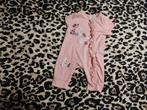 Roze pakje met konijntjes 1 t/m 3 maanden, Kinderen en Baby's, Babykleding | Maat 56, Ophalen of Verzenden, Zo goed als nieuw