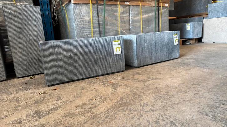 Langwerpige bloembak - beton - l 80 cm, Tuin en Terras, Bloembakken en Plantenbakken, Nieuw, Steen, Balkon, Tuin, 30 tot 60 cm