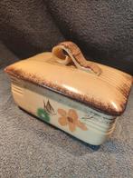 Antieke Keramieke Botervloot met Bloemmotief, Ophalen of Verzenden