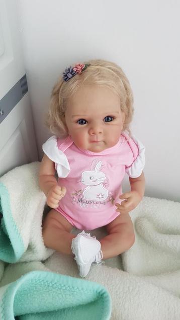 Reborn baby beschikbaar voor biedingen