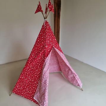 Speeltentje tipi vorm beschikbaar voor biedingen