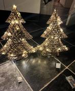 2 kerstboompjes met licht €5,00 alleen ophalen, Ophalen of Verzenden, Zo goed als nieuw