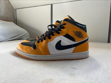 Jordan 1 mid maat 45 beschikbaar voor biedingen