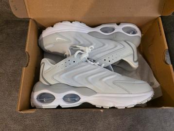  Nike air max tw pure platinum wolf grey maat 44.5 NIEUW beschikbaar voor biedingen