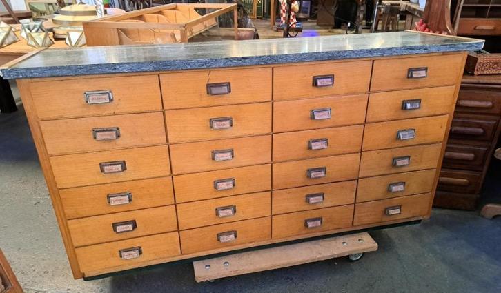 Antieke winkel toonbank of ladekast  165 x 45 x 85 cm antiek, Antiek en Kunst, Antiek | Meubels | Kasten, Ophalen