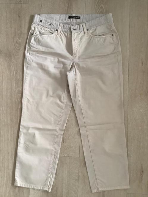 Zand kleurige broek van Cambio jeans maat 42 z.g.a.n.!, Kleding | Dames, Broeken en Pantalons, Zo goed als nieuw, Maat 42/44 (L)