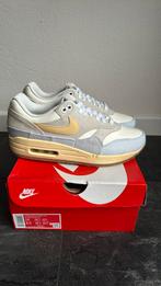 Nieuwe Nike air Max 1 light bone maat 42, Kleding | Dames, Schoenen, Verzenden, Nieuw, Sneakers of Gympen, Nike air max