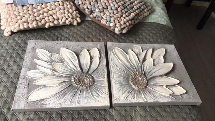 Schilderijtjes Bloem Motief (Set van 2), Huis en Inrichting, Woonaccessoires | Schilderijen, Tekeningen en Foto's, Zo goed als nieuw