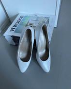 Witte (trouw) pumps, Ophalen of Verzenden, Zo goed als nieuw, Wit