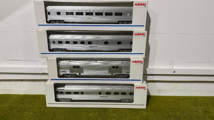 Set van 4 Marklin Personenrijtuigen Streamliner Santa Fe, Hobby en Vrije tijd, Modeltreinen | H0, Zo goed als nieuw, Wagon, Wisselstroom