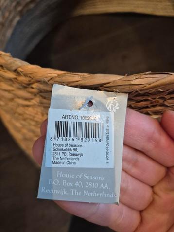 House of Seasons kerstboomrok beschikbaar voor biedingen