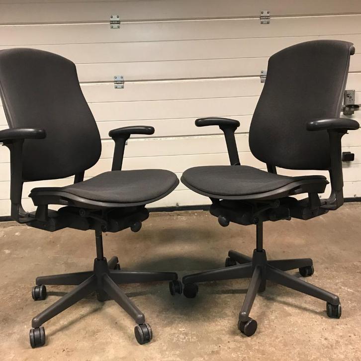 2 stuks Herman Miller Celle stoel bureaustoel Full options, Huis en Inrichting, Bureaustoelen, Gebruikt, Zwart, Ophalen