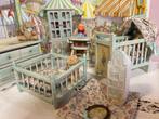 Vintage poppenhuis baby kamer meubels, Verzamelen, Ophalen of Verzenden, Zo goed als nieuw, Poppenhuis