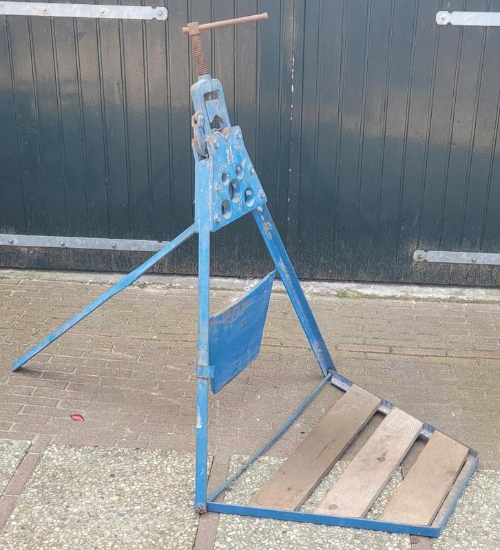 Promat Pijpenbok / Pijkenklem / Werkuitrusting, Doe-het-zelf en Verbouw, Werkbanken, Gebruikt, 70 tot 120 cm, Bankschroef, Inklapbaar