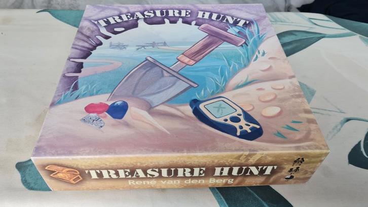 Treasure Hunt Bordspel - René van den Berg, Hobby en Vrije tijd, Gezelschapsspellen | Bordspellen, Zo goed als nieuw, Een of twee spelers