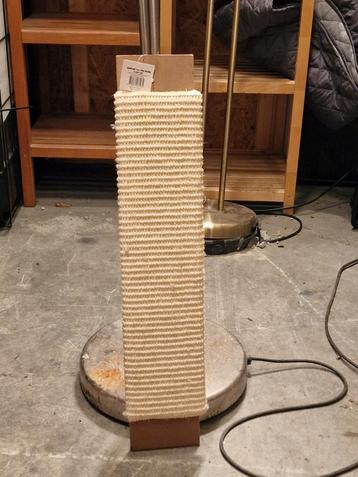 Krabplank voor aan de muur beschikbaar voor biedingen