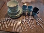 Groen Servies met gekleurde mokken, Huis en Inrichting, Ophalen, Overige stijlen, Kop(pen) en/of Schotel(s)